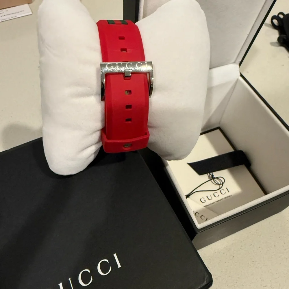 Gucci Sync XXL Rubber Band Gucci Logoed Dial - Picture 4 of 8